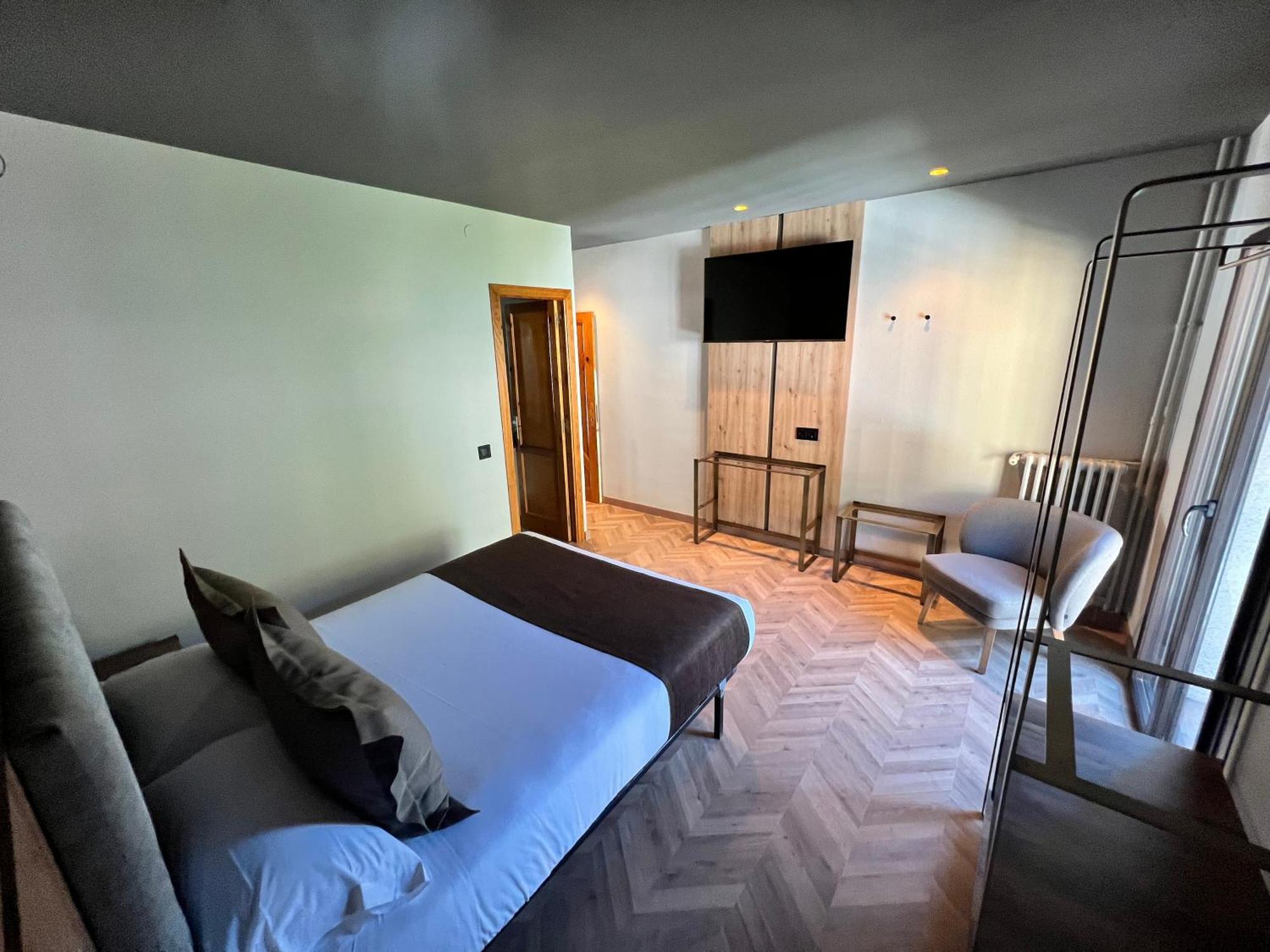 Yomo Petit Paris Hotel Encamp Exterior photo
