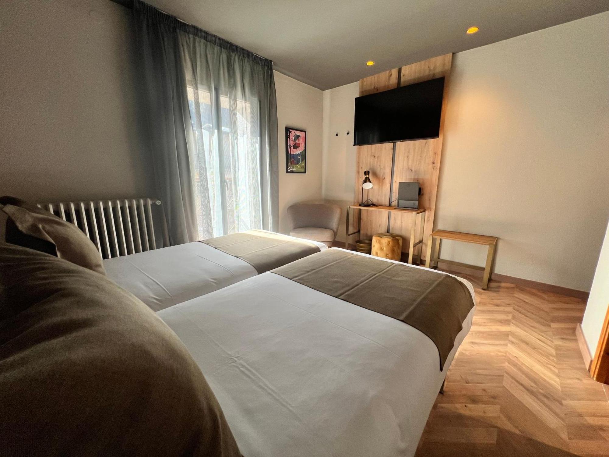 Yomo Petit Paris Hotel Encamp Exterior photo